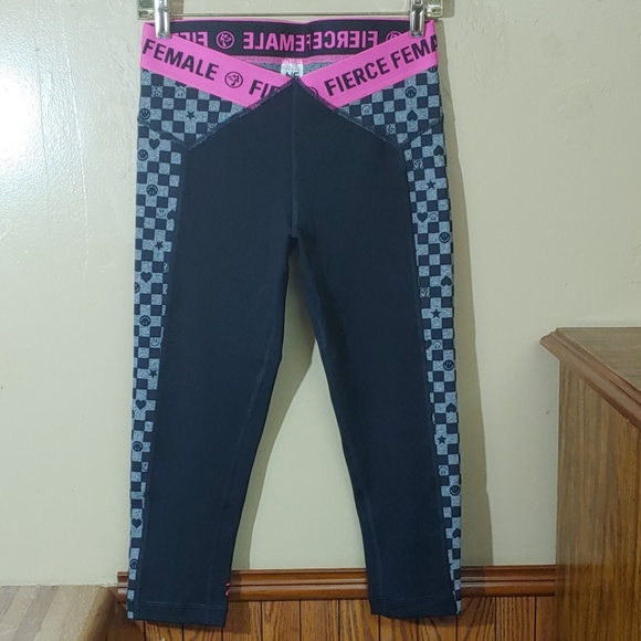 Zumba 🆕 Dance Bold Capri Leggings M - Picture 3 of 9